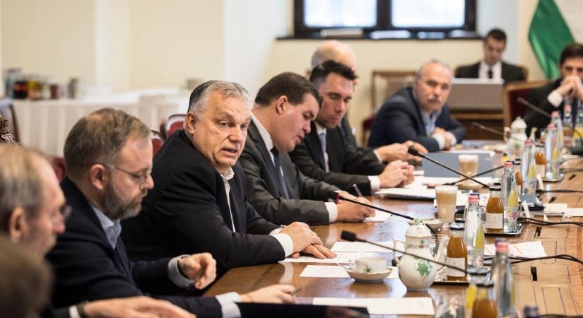 „Olyan ez, mint a Rákosi-érában” – Ésik Sándor a kormányrendelettel megszüntetett perekről