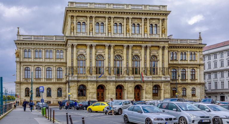 Ki jut be a Magyar Tudományos Akadémiára – és mi dönt valójában?