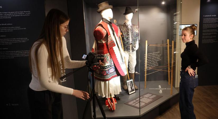 Életre keltek a tárgyak a kaposvári múzeumban