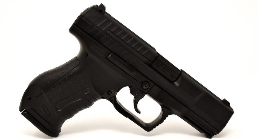 Lövöldözés volt egy vágújhelyi iskolában