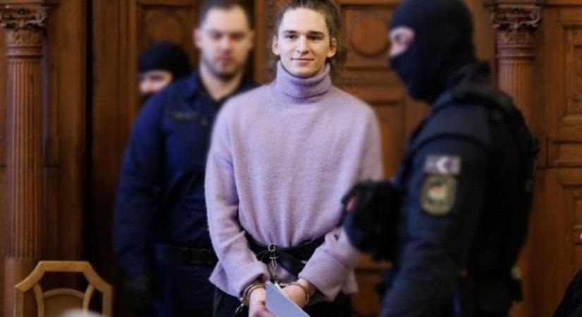 Elsőfokú ítélet: nyolcéves fegyházbüntetést kapott a Budapesten több embert agyba-főbe verő nembináris antifa