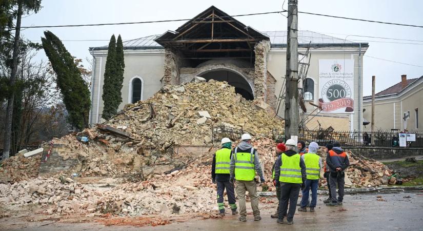 Kiderült, mi vezetett az erdélyi templom tornyának leomlásához