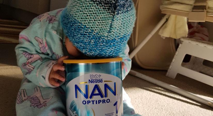 Újabb botrány a világ legnagyobb élelmiszercégénél: méreganyag gyanúja miatt kellett bébiételeket visszahívni – több ország is érintett