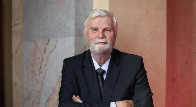 Most élőben kérdezheti Mellár Tamást – a Klasszis Klub Live-ban