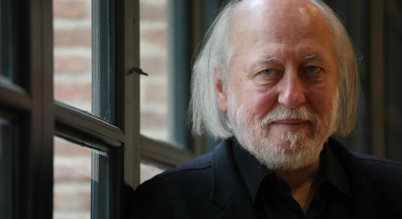 A Nobel díjas Krasznahorkai a hatalom által üldözött Iványi Gábort kereste fel