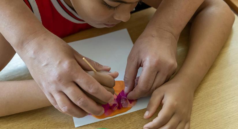 Megnéztük, mennyi igaz Orbánék állításából, miszerint jobban élnek a cigányok Magyarországon