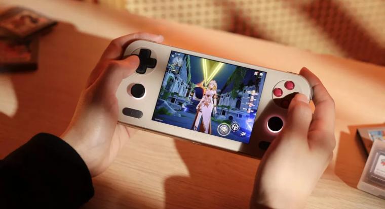 Fullba tolja a retrót az Ayaneo új handheld kézikonzolja, csak már most gondok vannak vele