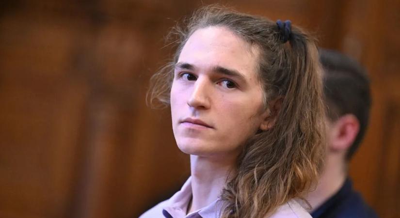 8 év börtönt kapott a szélsőbaloldali nemváltó Maja T., aki embereket vert az utcán Budapesten