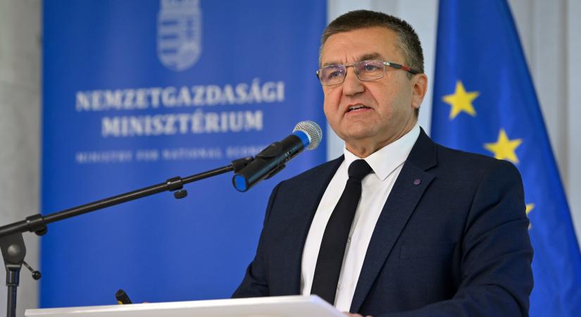 Az államtitkár szerint sikeres az új program, idén jelentősen csökkent az álláskeresők száma