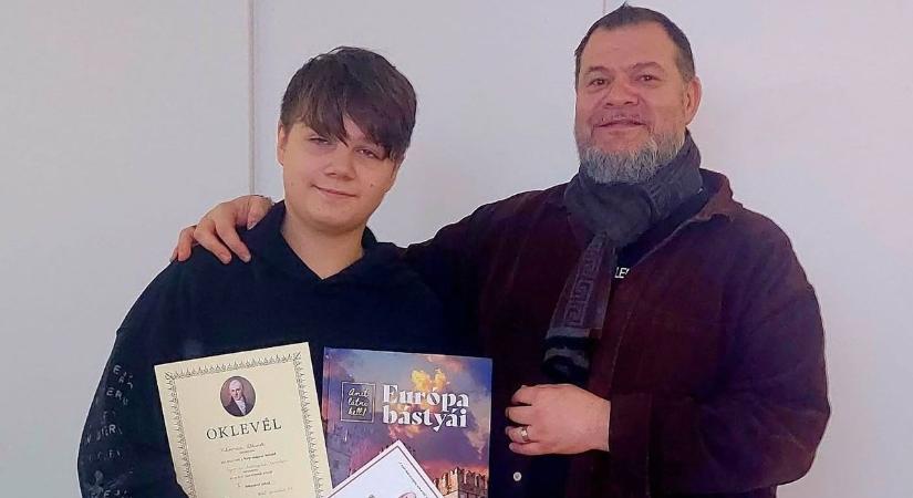 Kiemelkedő eredmény az EKKE Gyakorlóiskolából a Szép Magyar Beszéd versenyen