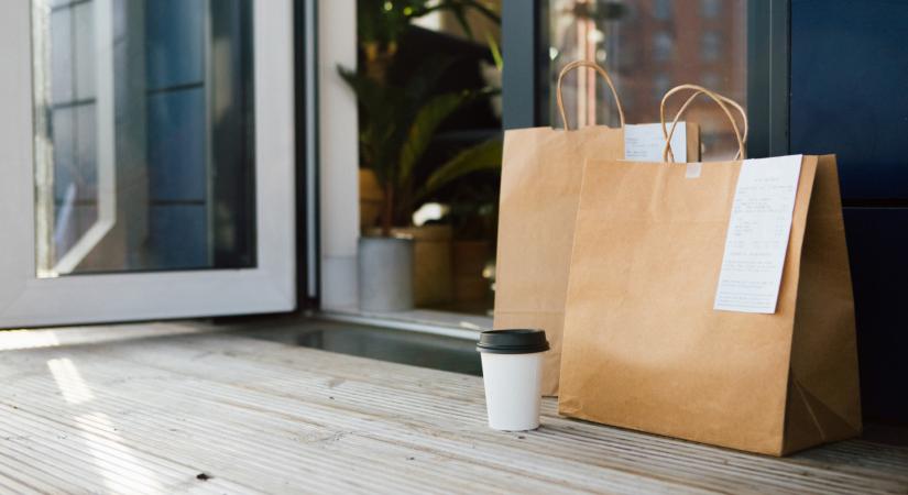 Kiderült, mennyit keresnek az ételfutárok ma Magyarországon