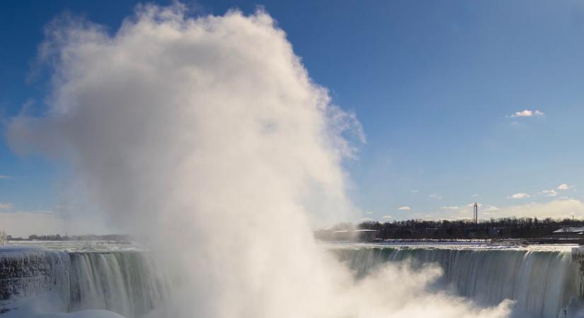 Befagyott a Niagara-vízesés: gyönyörű videók és képek a helyszínről