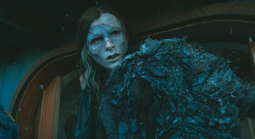 Az anyja azt mondta Jacob Elordinak, hogy soha nem dolgozhat együtt Guillermo del Toróval, miután meglátta A faun labirintusa DVD-borítóját