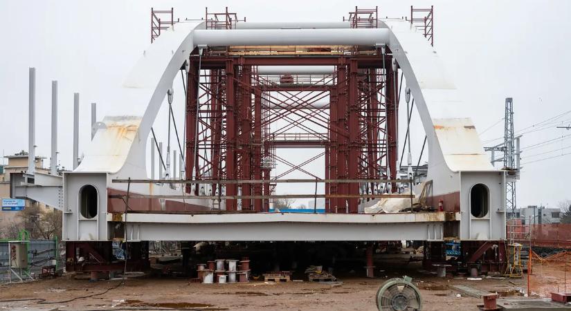 Fantasztikus videó érkezett a főváros egyik leglátványosabb építkezéséről