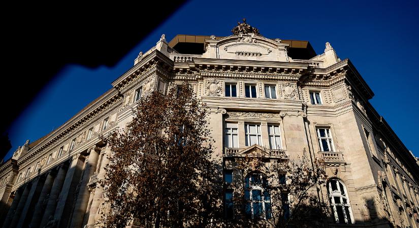 Meredeken tart lefelé a tízéves állampapír hozama, már bebukott az MNB-alapkamat szintje alá