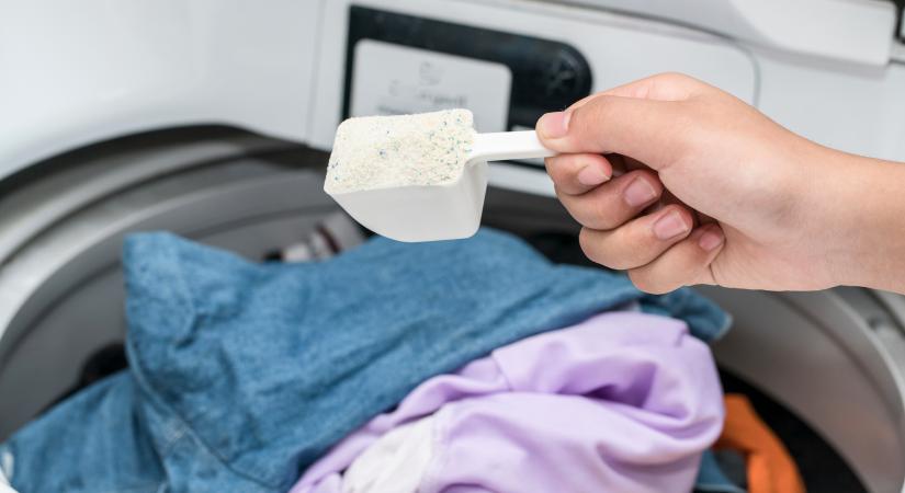 Szakértő figyelmeztet: ezért ne tegyél ecetet és a szódabikarbónát a mosógép dobjába