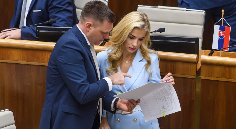 Alkalmatlan miniszterek – kit és miért menesztene az ellenzék?