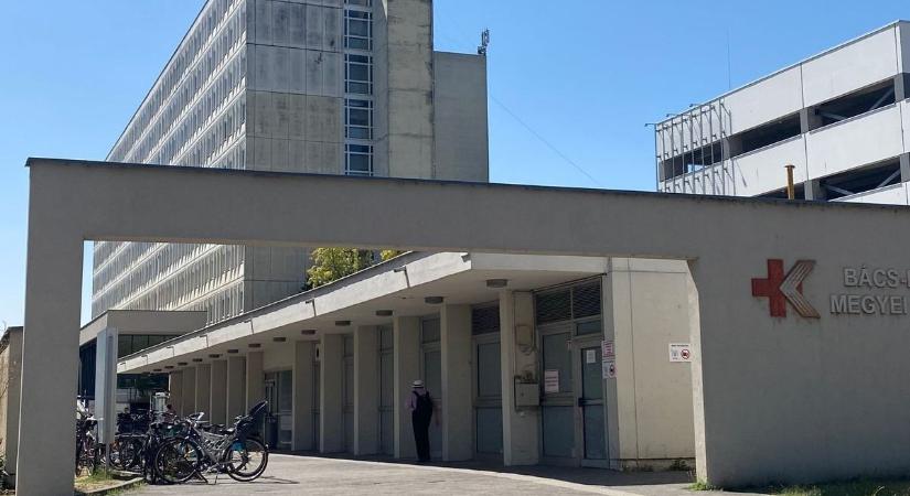 Újabb korlátozás a vármegyei kórházban