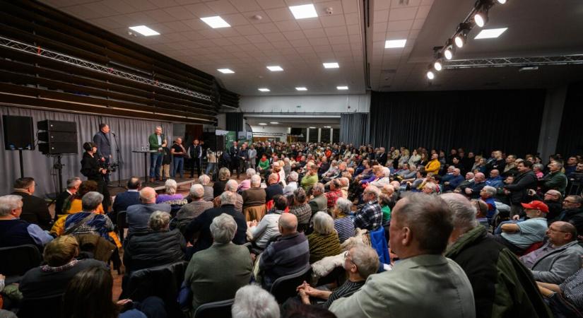 Azonnali közleményt adott ki a rendőrség a gyöngyösi Lázárinfó kapcsán