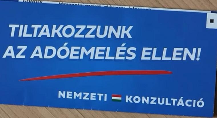 Sok más mellett a Mindmegette gasztrooldalon és a PC Gurun is futott a Tisza-adó konzultációs reklám