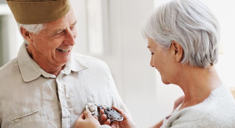 Nyugdíjjal úszhatják meg a belgák a sorkötelezettséget