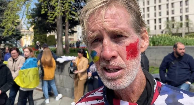 Életfogytiglani börtönt kapott az a férfi, aki egy golfpályán akarta lelőni Trumpot