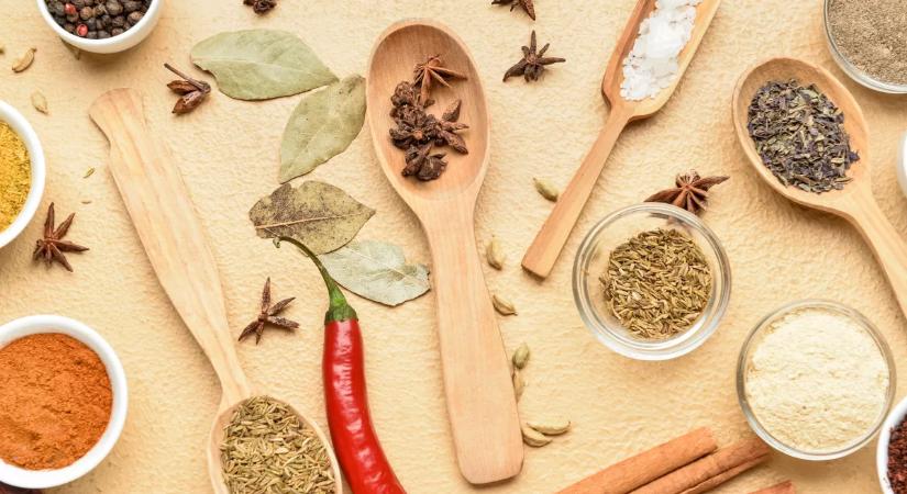 Ez a 2 fűszer hatalmas segítség: eltünteti a puffadást és a leheletet is frissíti