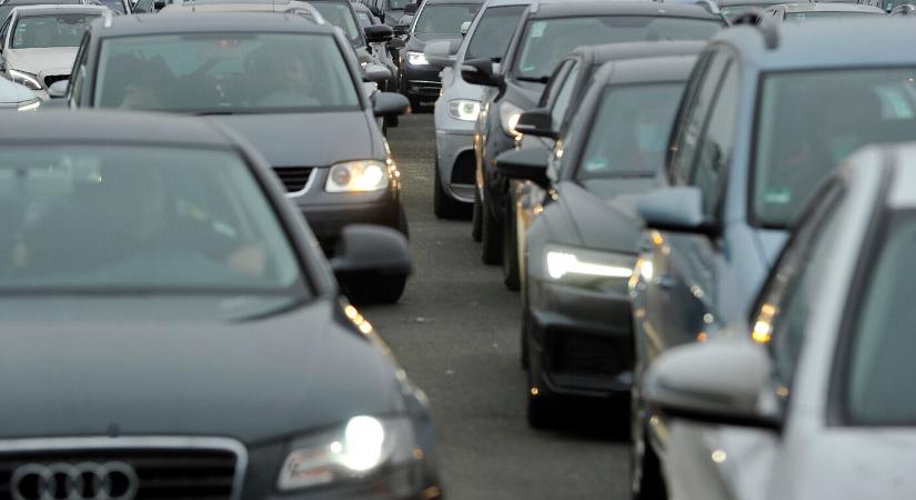 Az Európai Számvevőszék szerint több erőfeszítés szükséges, hogy az ingázók lemondjanak a gépkocsihasználatról