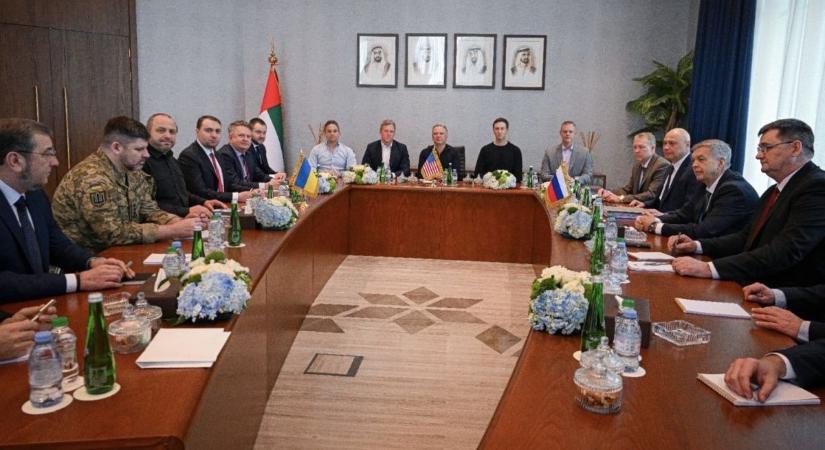 Zárt ajtók mögött tárgyalnak az ukrajnai békéről Abu-Dzabiban