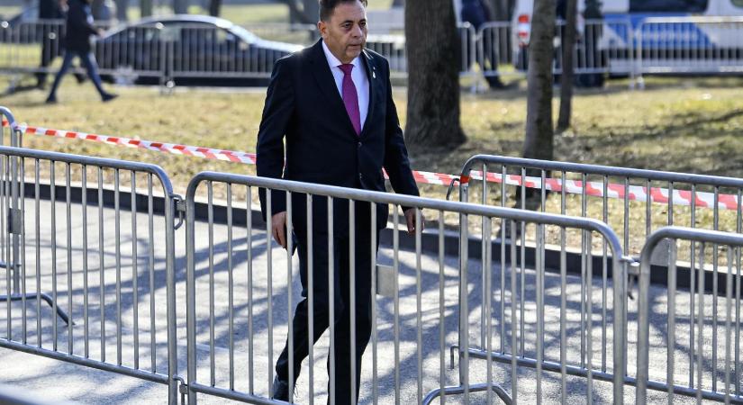 Cáfolja Pócs Jánost a fideszes alpolgármester, nem tiszások, hanem az ő családja verte meg a tarnazsadányi férfit