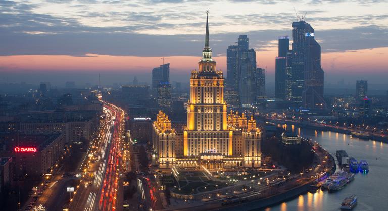 Ilyen a luxusélet Moszkvában, külföldön ezért „ukrán disznók alattvalója” lesz az ember