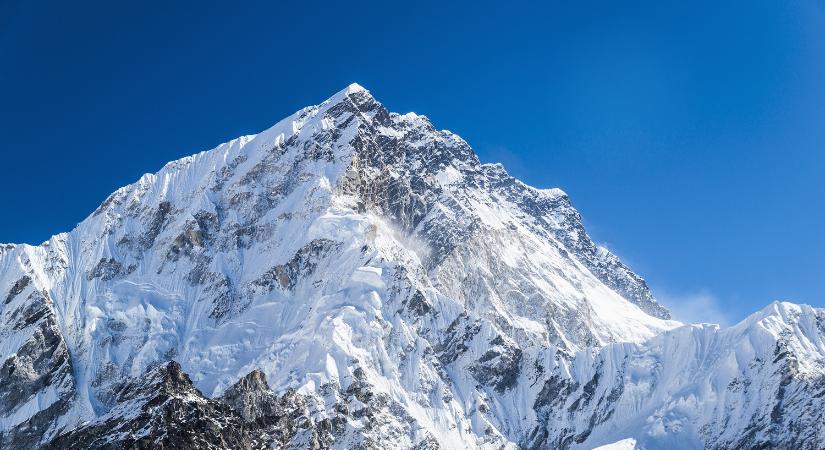 Akkora adóssághegyen ül a világ, mint a Mount Everest, és nem ez a legnagyobb baj vele