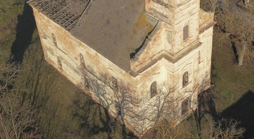 Urbex: enyészet, pusztulás, de így is látszik, milyen gyönyörű lehetett egykor (galéria)