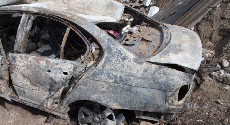 Ferenc eltippmixezte a rábízott munkabért, felpakolt néhány lezárt autót a platóra, hogy pénzhez jusson, de gyorsan utolérte a sors