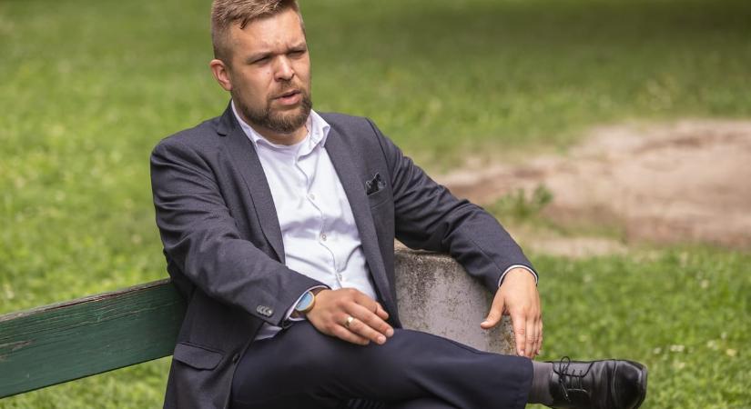 Nem oszlatta fel magát a győri közgyűlés, hanem fegyelmi eljárást indít Pintér Bence polgármester ellen