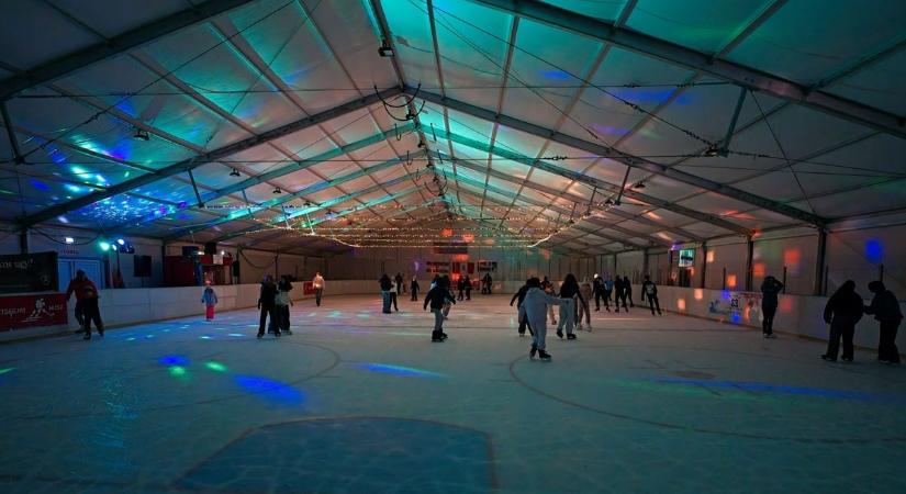 Korcsolyáznál? Irány Kecskemét kedvelt fedett jégpályája!