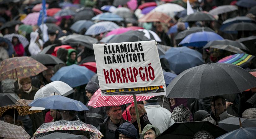 Ilyet még nem láttunk: van egy hatóság Magyarországon, amely tavaly 254 szerződést kötött közbeszerzés nyomán, ebből 253-ban nem volt verseny