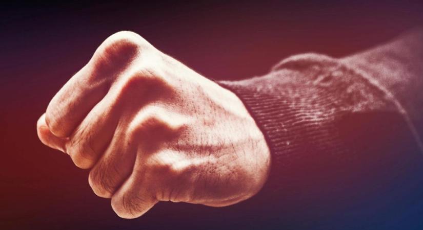 Szétváltak, szétköltöztek, majd újra megjelent a berettyóújfalui nő párja és az öklét is használta