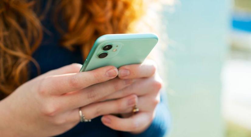 Mit jelent a brainrot vagy a doomscrolling? Teszteld, mennyire vagy naprakész a trendi angol kifejezésekből!