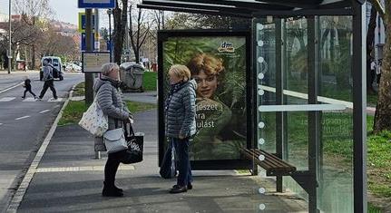 Újabb buszvárók érkeznek Pécsre – bővül a fejlesztési program