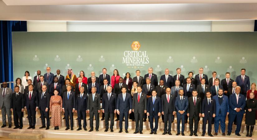 Új nyersanyag-szövetség Kína ellen: Washington, Brüsszel és Tokió közös frontot nyit