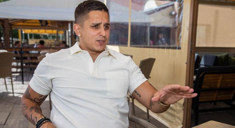 Aurelio kifakadt: Eddig nyalták a s*ggemet