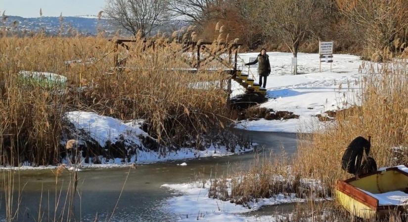 Egyre magasabb a vízállás, de vékonyodik a jég