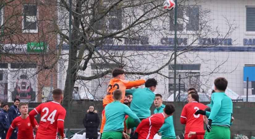 A szünet után bedarálta a Paksot a Dunaújváros (képgaléria)