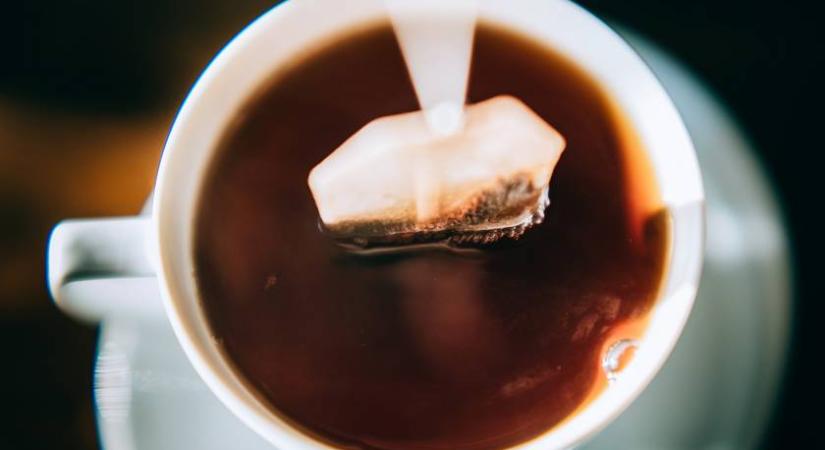 Mi okozza a tea felszínén képződő hártyát? Így tüntetheted el