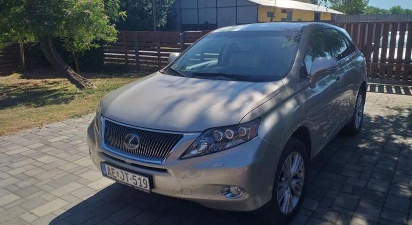 Legyen luxus autója 3 millióért - Erre az ajánlatra érdemes lecsapni