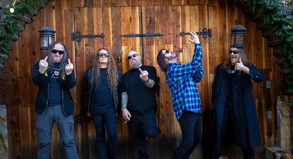 Vágatlan és cenzúrázott klipet is készített új dalához az Exodus