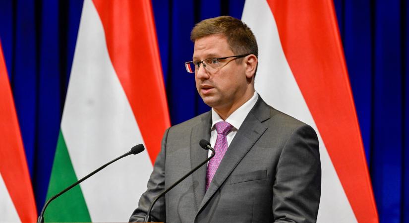 Figyelem, meglepő bejelentés jött a 14. havi nyugdíj folyósításáról