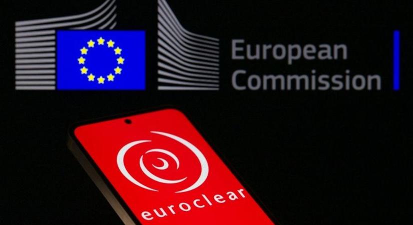 Jelentett a Euroclear: negyedével kevesebb pénz jön be a befagyasztott orosz vagyonból