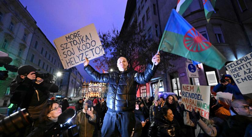 A belső tartalék visszavág: kinek hisznek a vécétakarítással megalázott cigányok?